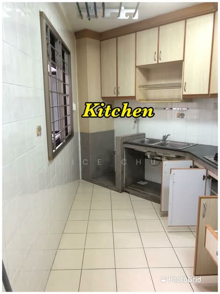 184A Rivervale Crescent, 184A Rivervale Crescent, 3 Bedrooms, 904 sqft, HDB Flat For Rent, by Alice Chua, 500101516 - Kitchen - PropertyGuru.com.sg