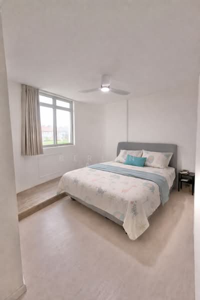 359B Admiralty Drive HDB Flat For Sale at S$ 650,000 | PropertyGuru Singapore - Bedroom