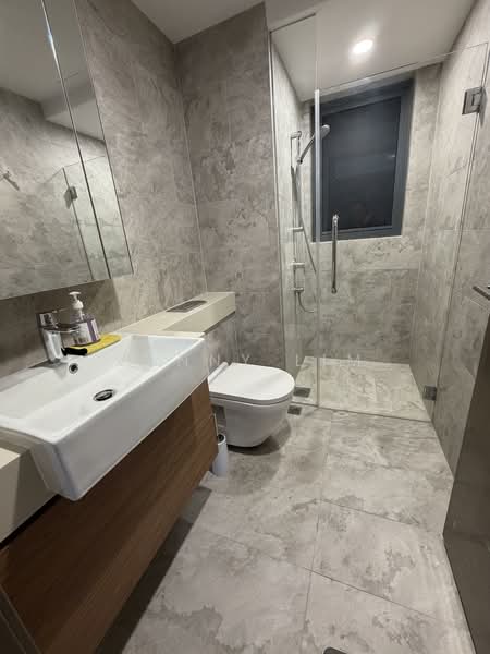 Affinity At Serangoon, 32 Serangoon North Avenue 1, 3 Bedrooms, 850 sqft, Condominium For Rent, by Vanny Lim, 500101527 - Bathroom - PropertyGuru.com.sg
