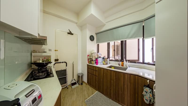 Bayshore Park Condominium For Sale at S$ 1,400,000 | PropertyGuru Singapore - Kitchen