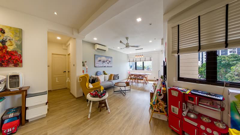 Bayshore Park Condominium For Sale at S$ 1,400,000 | PropertyGuru Singapore - Living Room