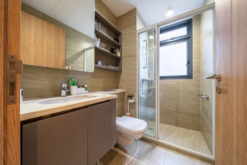 Hundred Palms Residences, 262 Yio Chu Kang Road, 4 Bedrooms, 1,270 sqft, Executive Condominium For Sale, by Joan Loh, 500101554 - Bathroom - PropertyGuru.com.sg