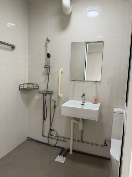 523 Serangoon North Avenue 4, 523 Serangoon North Avenue 4, 3 Bedrooms, 1,119 sqft, HDB Flat For Sale, by Grace Sy, 500101558 - Bathroom - PropertyGuru.com.sg