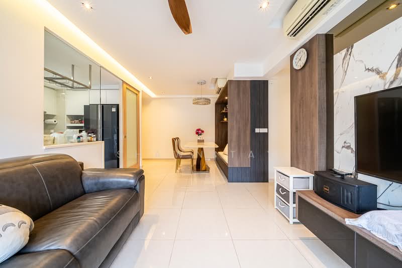 Hundred Palms Residences, 262 Yio Chu Kang Road, 4 Bedrooms, 1,270 sqft, Executive Condominium For Sale, by Shawn Tay, 500101560 - Living Room - PropertyGuru.com.sg