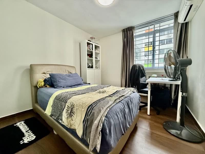 109 Bishan Street 12, 109 Bishan Street 12, 3 Bedrooms, 904 sqft, HDB Flat For Sale, by Mike Chin, 500101570 - Bedroom - PropertyGuru.com.sg