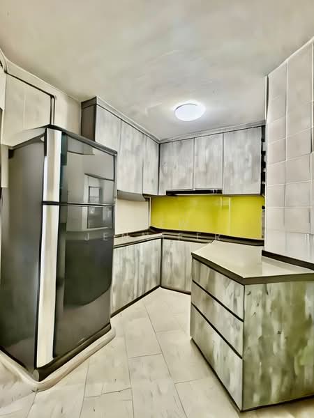 656B Jurong West Street 61, 656B Jurong West Street 61, 4 Bedrooms, 1,432 sqft, HDB Flat For Sale, by Chew Jennifer, 500101571 - Kitchen - PropertyGuru.com.sg