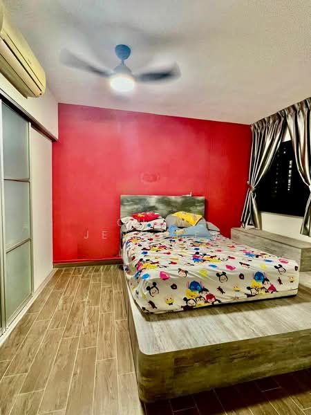 656B Jurong West Street 61, 656B Jurong West Street 61, 4 Bedrooms, 1,432 sqft, HDB Flat For Sale, by Chew Jennifer, 500101571 - Bedroom - PropertyGuru.com.sg