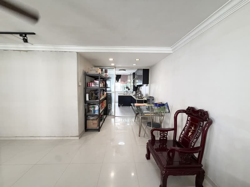 526 Hougang Avenue 6 HDB Flat For Sale at S$ 535,000 | PropertyGuru Singapore - Living Room