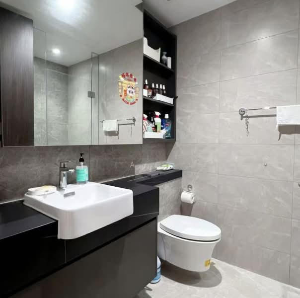 Parc Clematis, 8F Jalan Lempeng, 2 Bedrooms, 743 sqft, Condominium For Rent, by A O, 500101586 - Bathroom - PropertyGuru.com.sg