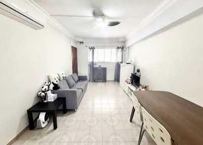 For Sale - 304 Hougang Avenue 5