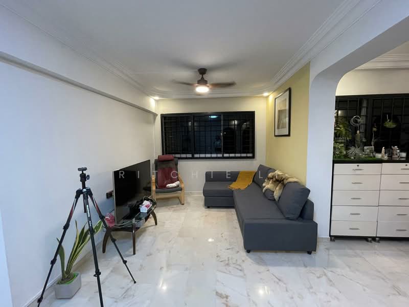 269 Bishan Street 24, 269 Bishan Street 24, 3 Bedrooms, 1,141 sqft, HDB Flat For Sale, by Ritchie Li, 500101614 - Living Room - PropertyGuru.com.sg