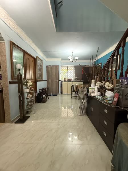 138 Petir Road HDB Flat For Sale at S$ 868,000 | PropertyGuru Singapore - Living Room