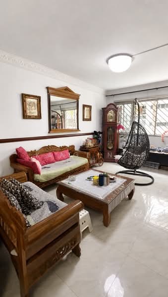138 Petir Road, 138 Petir Road, 4 Bedrooms, 1,561 sqft, HDB Flat For Sale, by KangLing Beh, 500101618 - Living Room - PropertyGuru.com.sg