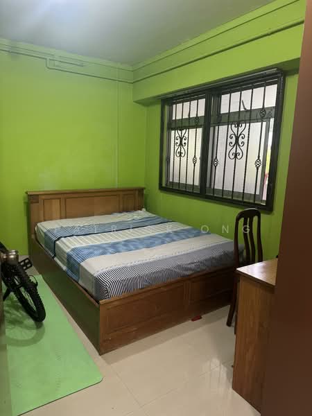 287 Bukit Batok East Avenue 3 HDB Flat For Sale at S$ 918,000 | PropertyGuru Singapore - Bedroom