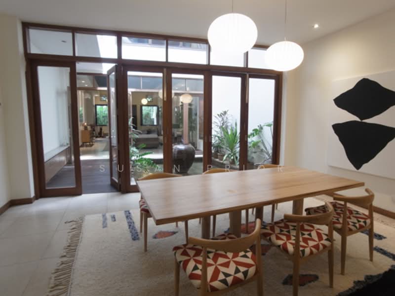 3 1/2 Storeys Fit For a King! BLAIR / CARPARK, Nearby Spottiswoode Park Road, Blair Road, 6 Bedrooms, 5,950 sqft, Conservation House For Sale, by Susan Prior, 500101629 - Dining Room - PropertyGuru.com.sg