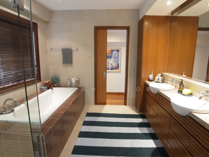 3 1/2 Storeys Fit For a King! BLAIR / CARPARK, Nearby Spottiswoode Park Road, Blair Road, 6 Bedrooms, 5,950 sqft, Conservation House For Sale, by Susan Prior, 500101629 - PropertyGuru.com.sg