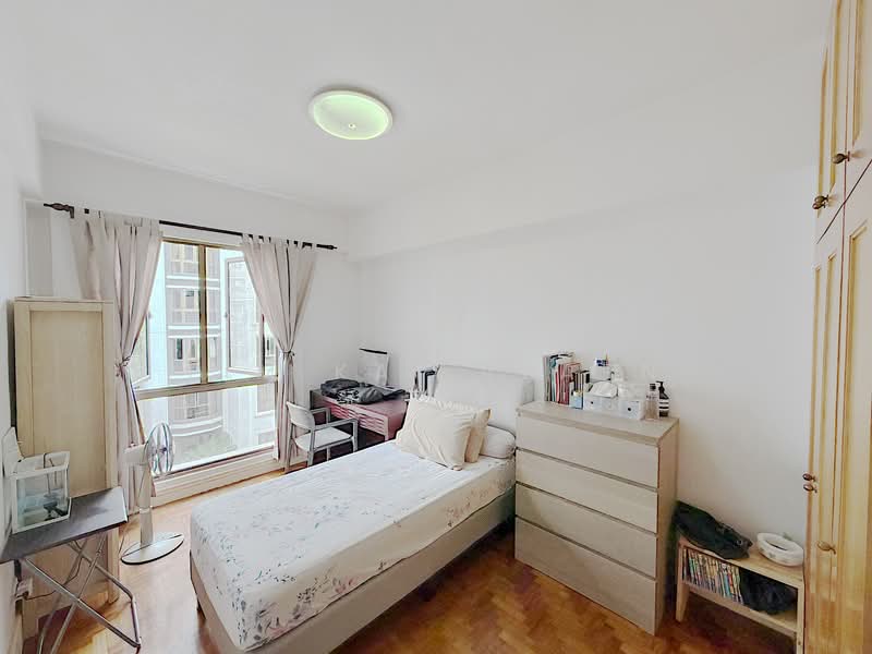 Parkview Apartments, 3 Bukit Batok Street 25, 3 Bedrooms, 1,087 sqft, Apartment For Sale, by Lim Kai Vearn, 500101631 - Bedroom - PropertyGuru.com.sg