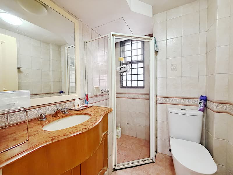 Parkview Apartments, 3 Bukit Batok Street 25, 3 Bedrooms, 1,087 sqft, Apartment For Sale, by Lim Kai Vearn, 500101631 - Bathroom - PropertyGuru.com.sg