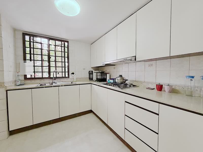 Parkview Apartments, 3 Bukit Batok Street 25, 3 Bedrooms, 1,087 sqft, Apartment For Sale, by Lim Kai Vearn, 500101631 - Kitchen - PropertyGuru.com.sg