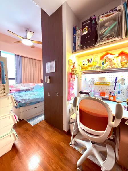 Seaside Residences, 10 Siglap Link, 4 Bedrooms, 1,733 sqft, Apartment For Rent, by Peter Wong, 500101632 - Bedroom - PropertyGuru.com.sg