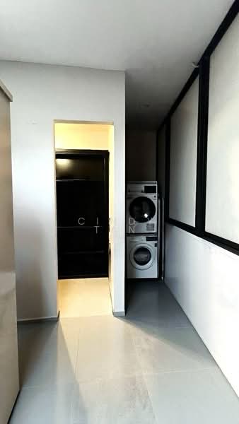 Hua Guan Garden, , 4 Bedrooms, 2,500 sqft, Terraced House For Sale, by Cindy Tan, 500101642 - Yard & Utility Room - PropertyGuru.com.sg