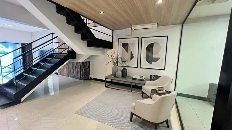 Hua Guan Garden, , 4 Bedrooms, 2,500 sqft, Terraced House For Sale, by Cindy Tan, 500101642 - Entrance - PropertyGuru.com.sg