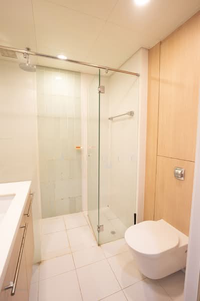 The Sail @ Marina Bay, 6 Marina Boulevard, 1 Bedroom, 678 sqft, Condominium For Rent, by Nicole Lim, 500101653 - Bathroom - PropertyGuru.com.sg