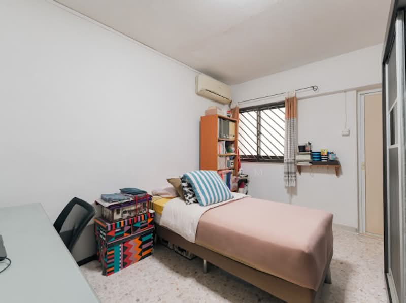 22 Marsiling Drive, 22 Marsiling Drive, 2 Bedrooms, 721 sqft, HDB Flat For Sale, by Tony Lim, 500101655 - Bedroom - PropertyGuru.com.sg