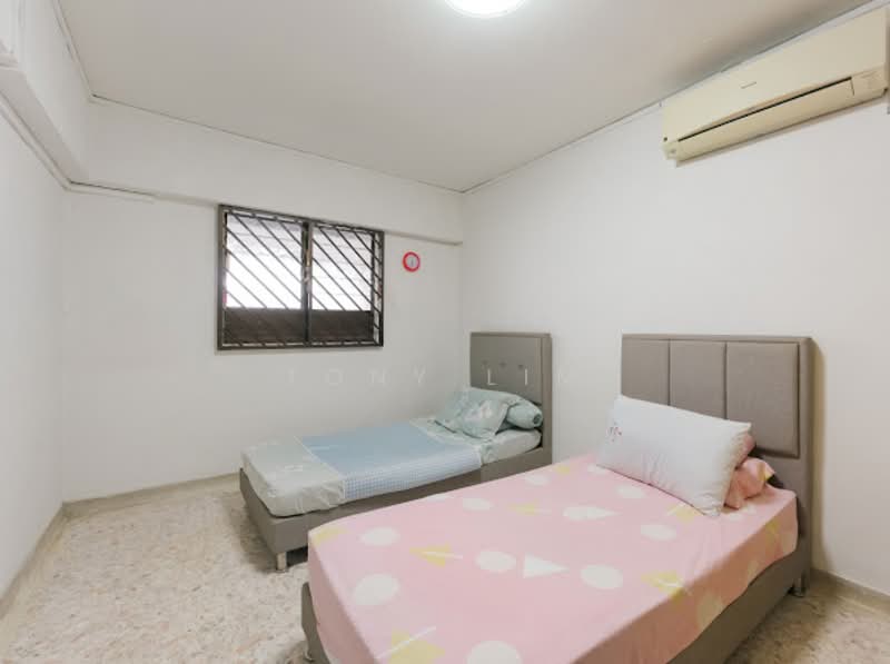 22 Marsiling Drive, 22 Marsiling Drive, 2 Bedrooms, 721 sqft, HDB Flat For Sale, by Tony Lim, 500101655 - Bedroom - PropertyGuru.com.sg