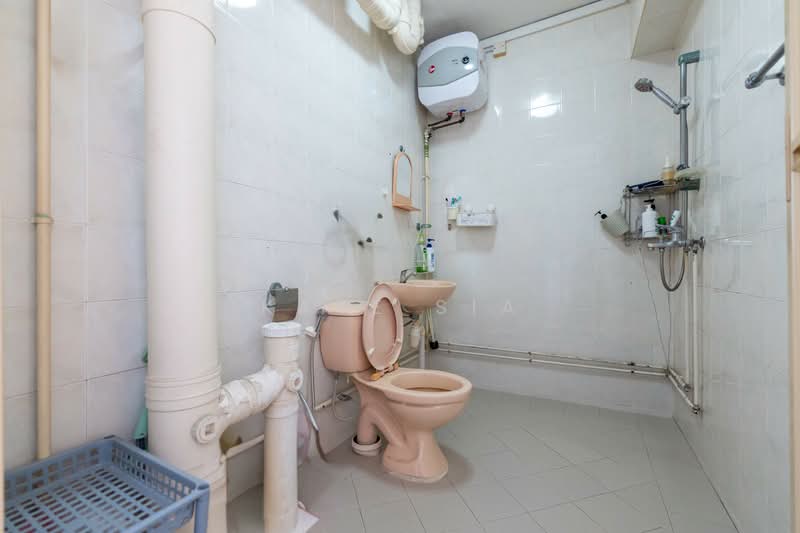 367 Corporation Drive, 367 Corporation Drive, 4 Bedrooms, 1,313 sqft, HDB Flat For Sale, by Kate Sia, 500101664 - Bathroom - PropertyGuru.com.sg