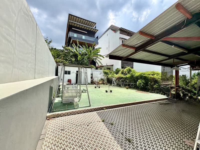 Simon Place, Simon Place, 4 Bedrooms, 2,600 sqft, Semi-Detached House For Sale, by Albert Kuck, 500101673 - Exterior - PropertyGuru.com.sg