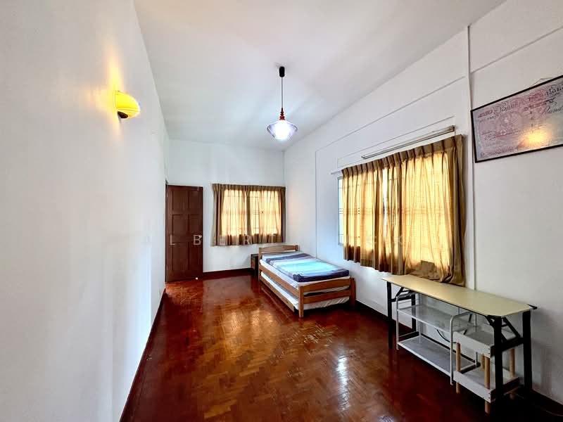 Simon Place, Simon Place, 4 Bedrooms, 2,600 sqft, Semi-Detached House For Sale, by Albert Kuck, 500101673 - Bedroom - PropertyGuru.com.sg