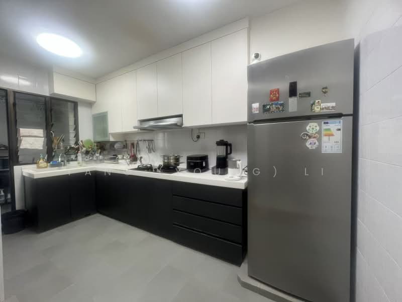 629 Jurong West Street 65, 629 Jurong West Street 65, 4 Bedrooms, 1,399 sqft, HDB Flat For Sale, by Yang (Young) Li, 500101678 - Kitchen - PropertyGuru.com.sg