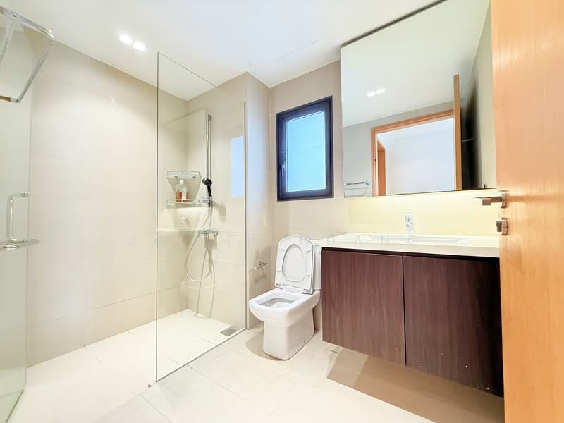 Meadows @ Peirce, 626 Upper Thomson Road, 3 Bedrooms, 2,239 sqft, Condominium For Rent, by Jallen Huang, 500101682 - Bathroom - PropertyGuru.com.sg