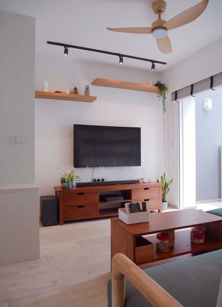 269B Punggol Field HDB Flat For Sale at S$ 758,000 | PropertyGuru Singapore - Living Room