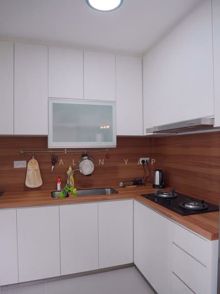 269B Punggol Field HDB Flat For Sale at S$ 758,000 | PropertyGuru Singapore - Kitchen