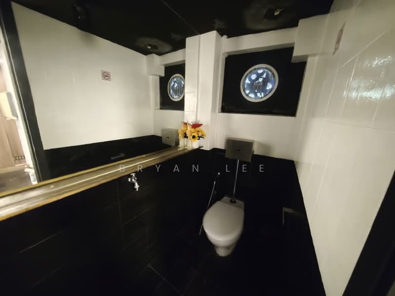 Craig Road Shophouse For SALE!, Craig Road, 4,000 sqft, Shop / Shophouse For Sale, by Bryan Lee, 500101700 - Bathroom - CommercialGuru.com.sg