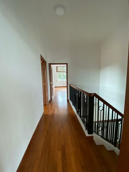 University Park, University Walk, 5 Bedrooms, 3,600 sqft, Semi-Detached House For Rent, by Alice Yap, 500101702 - Corridor - PropertyGuru.com.sg