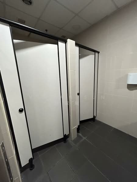103 Defu Lane, 103 Defu Lane 10, 45,144 sqft, Light Industrial (B1) For Rent, by Vivian Sun 孙淑媛, 500101708 - Bathroom - CommercialGuru.com.sg