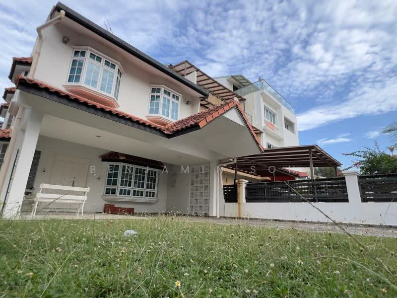 SOMETHING YOU DON'T SEE EVERYDAY! Corner Terrace For Sale at S$ 5,500,000 | PropertyGuru Singapore - Exterior