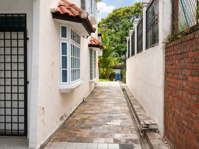 SOMETHING YOU DON'T SEE EVERYDAY! Corner Terrace For Sale at S$ 5,500,000 | PropertyGuru Singapore - Exterior