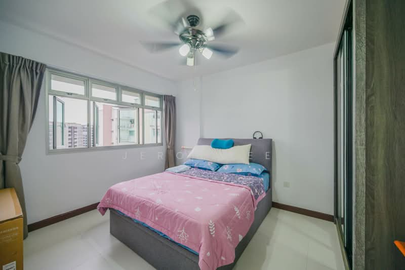 526D Pasir Ris Street 51 HDB Flat For Sale at S$ 778,000 | PropertyGuru Singapore - Bedroom