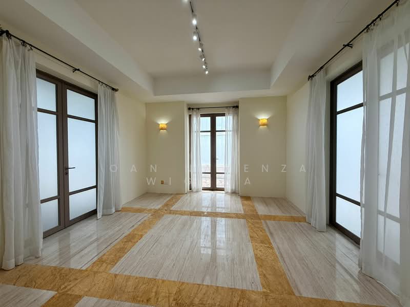 GCB in Holland/Leedon. Move-in Ready, Belmont Road, Leedon Park, Leedon Road, Cluny road, Cluny Park Road, Botanic Gardens, Cornwall Gardens, Swettenham Road, Ridout Road, Peirce Road, Holland Road, King Albert Park, 5 Bedrooms, 7,200 sqft, Good Class Bungalow For Rent, by Joan Navenza Wiguna, 500101718 - Dining room - PropertyGuru.com.sg