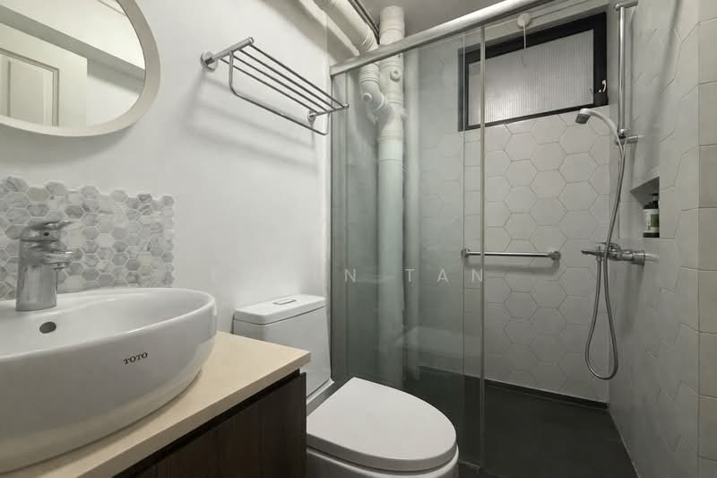 644 Jurong West Street 61, 644 Jurong West Street 61, 4 Bedrooms, 1,291 sqft, HDB Flat For Sale, by Eugen Tan, 500101732 - Bathroom - PropertyGuru.com.sg