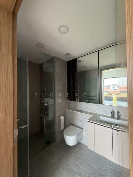 Verdale, 10 De Souza Avenue, 2 Bedrooms, 743 sqft, Condominium For Rent, by Florence Cheong, 500101733 - Bathroom - PropertyGuru.com.sg