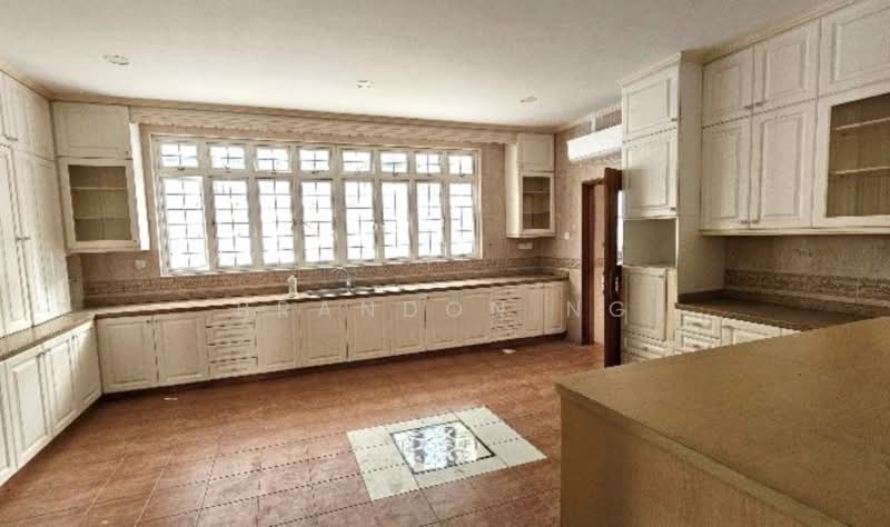 ⭐️⭐️LANDED7772 @ DETACHED AT GOODMAN FOR SALE Bungalow House For Sale at S$ 40,000,000 | PropertyGuru Singapore - Kitchen