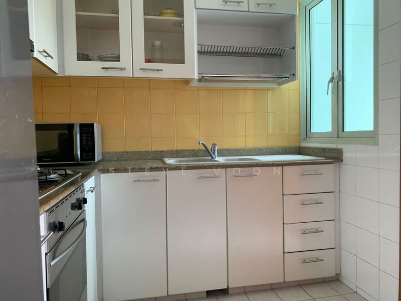 Queens, 10 Stirling Road, Room Rental, 150 sqft, Condominium For Rent, by Steve Voon, 500101756 - Kitchen - PropertyGuru.com.sg