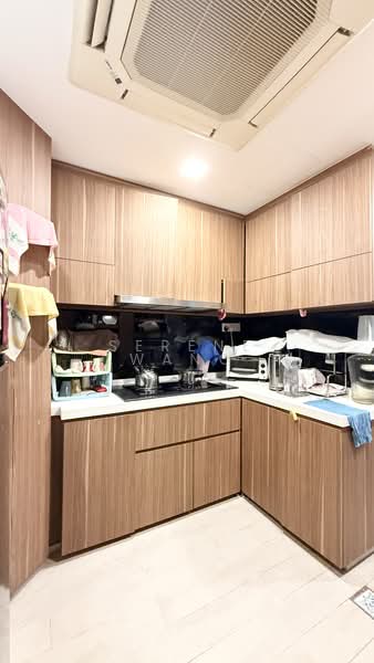 Emerald East, 8D Tanjong Rhu Road, 3 Bedrooms, 915 sqft, Apartment For Sale, by Serene Wang, 500101760 - Kitchen - PropertyGuru.com.sg