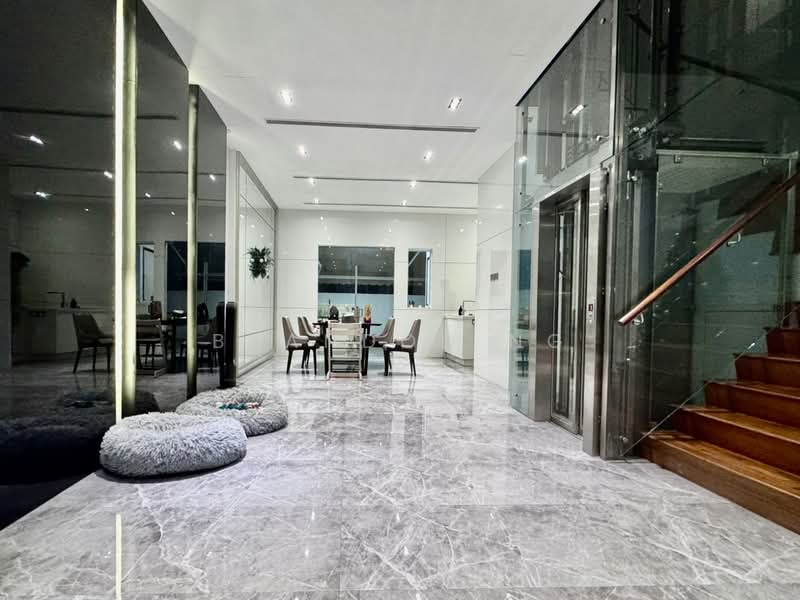 ⭐️⭐️LANDED7772 @ RENOVATED TERRACE AT SELETAR, , 4 Bedrooms, 3,500 sqft, Terraced House For Sale, by Brandon Ng, 500101761 - Interior - PropertyGuru.com.sg