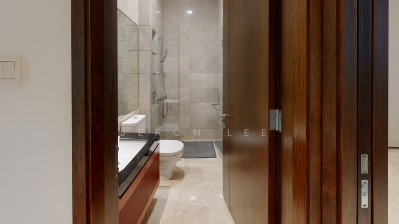 36 Jalan Tupai, Jalan Tupai, 7 Bedrooms, 4,860 sqft, Semi-Detached House For Rent, by Jeron Lee, 500101767 - Bathroom - PropertyGuru.com.sg